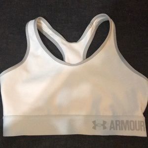 Under armour sports bra size XS/S. White - new